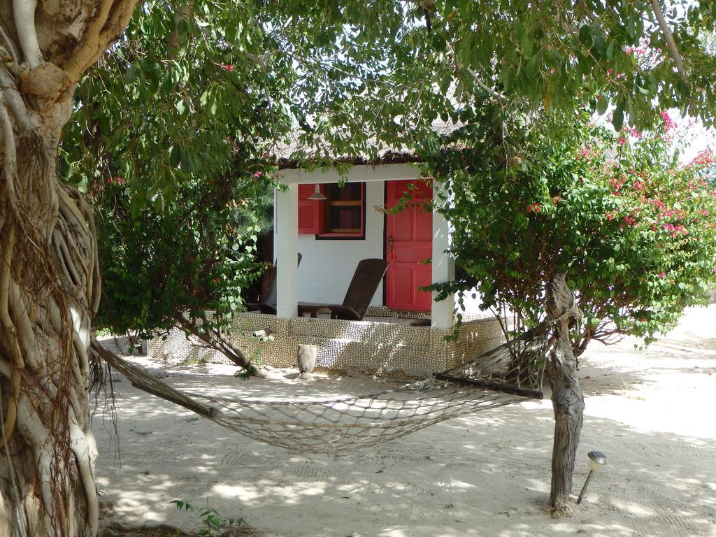 Bazouk Du Saloum Ecolodge Mar Lodj Bilik gambar