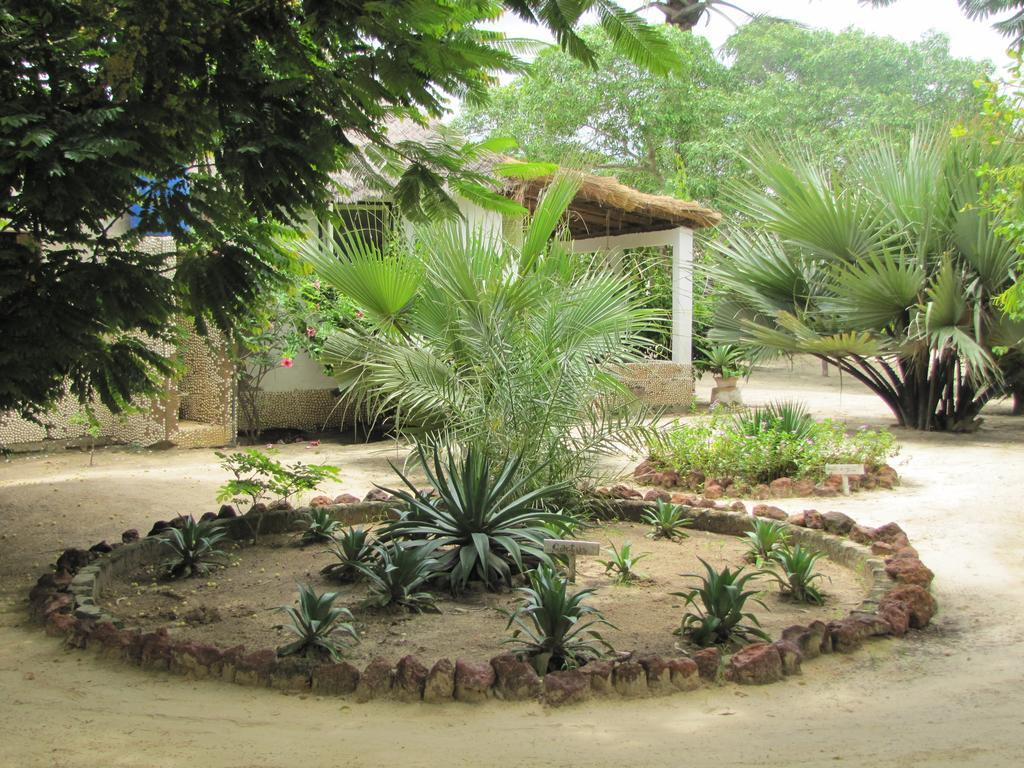 Bazouk Du Saloum Ecolodge Mar Lodj Bilik gambar