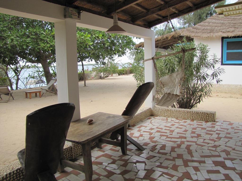 Bazouk Du Saloum Ecolodge Mar Lodj Bilik gambar